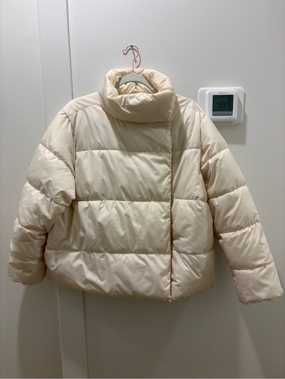 OLD NAVY | Cream Puffer Jacket - High Neck Lightweight Coat